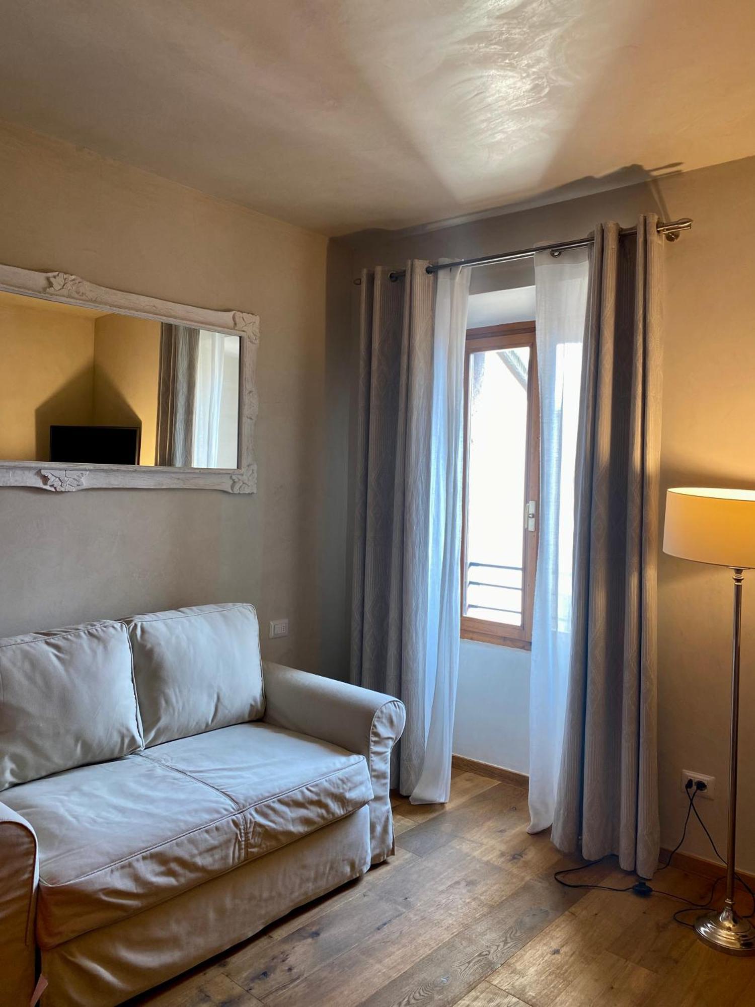 ليمونِ سول غاردا Casa L'Andrunel الغرفة الصورة